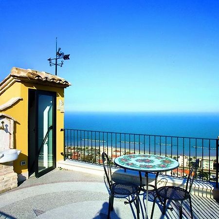 B&B La Torretta Sul Borgo Grottammare Zewnętrze zdjęcie