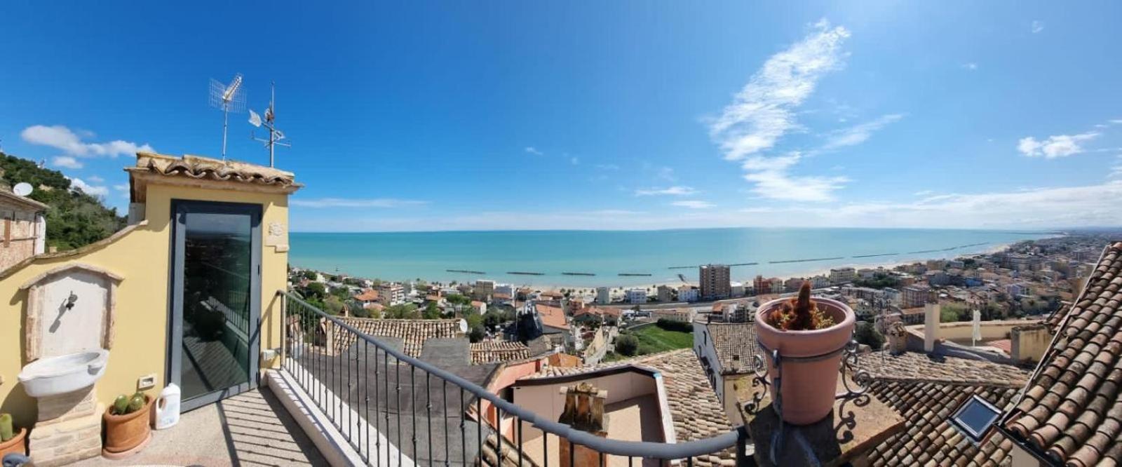 B&B La Torretta Sul Borgo Grottammare Zewnętrze zdjęcie
