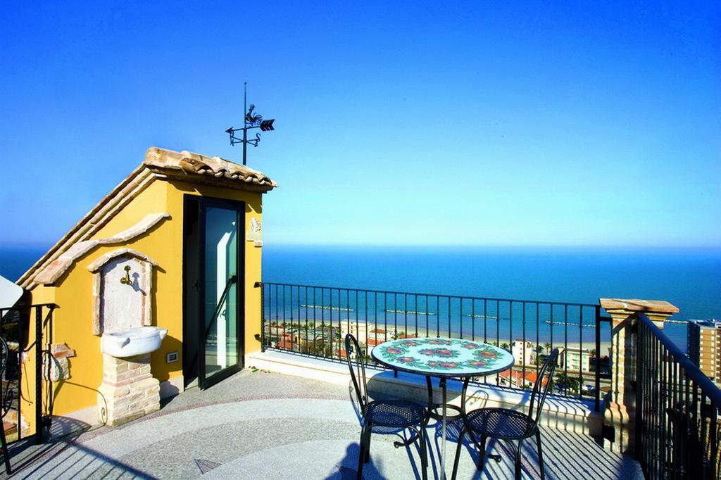 B&B La Torretta Sul Borgo Grottammare Zewnętrze zdjęcie